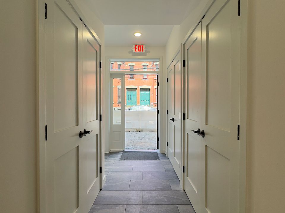 Building Hallway/Entrance