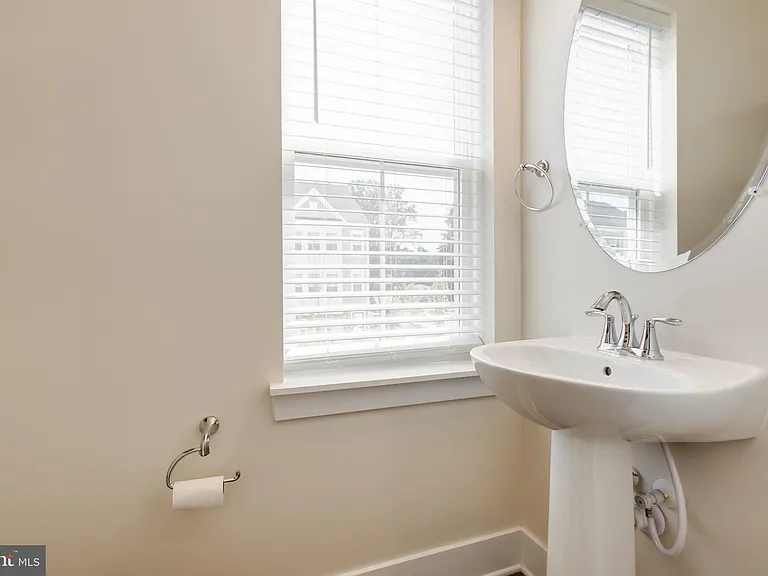 2546 Buckthorn Dr — Photo 12