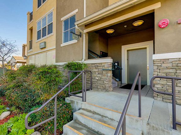 4th image of 1708 Tanager St APT 304