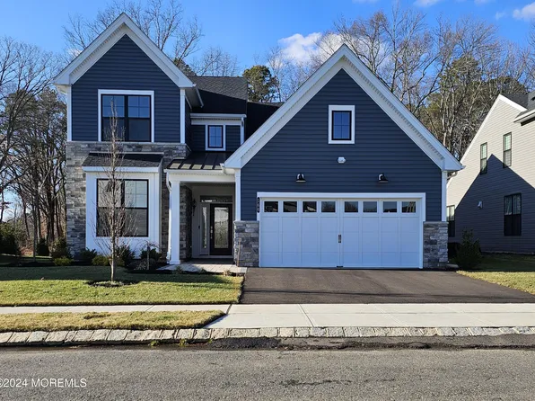 166 Grandview Circle, Howell, NJ 07731