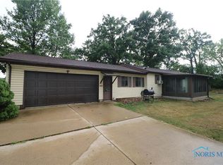 1726 Ralvan Dr, Defiance, OH 43512