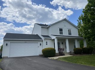 1033 Wrens Gate, Mundelein, IL 60060