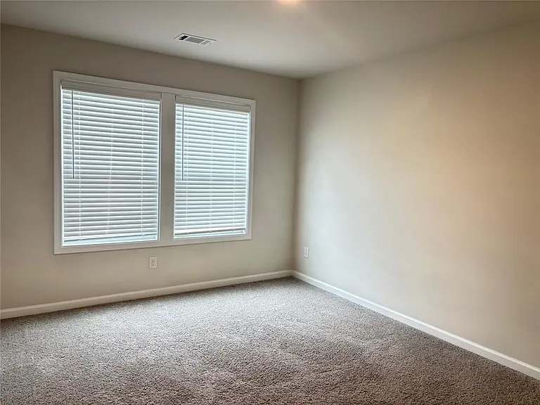 404 Fox Creek Dr — Photo 16