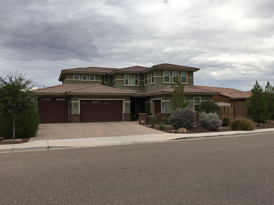 Large Lot and Driveway