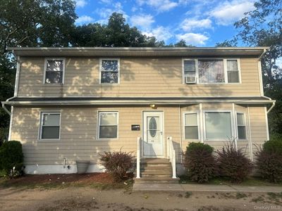 35 N 16th Street, Wheatley Heights, NY, 11798