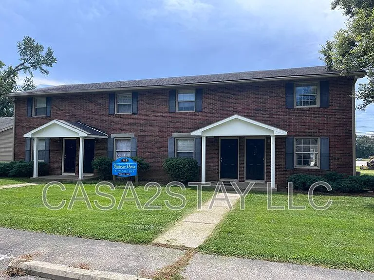 541 Hanover Dr #4 — Photo 8