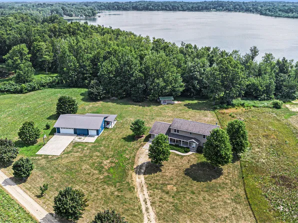 67025 46th Ave, Hartford, MI 49057