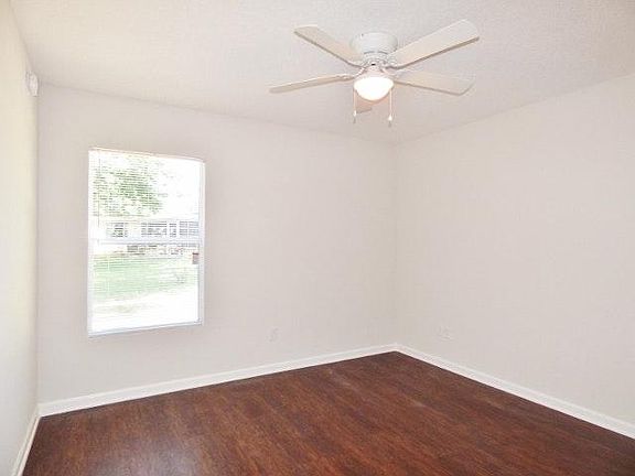 3rd image of 2304 Cedar Shores Cir