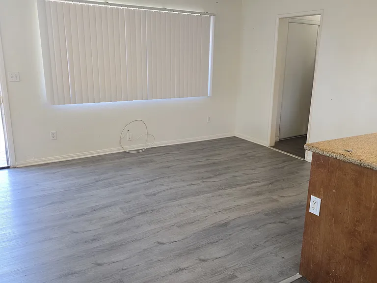 349 S Ashford Ave — Photo 15