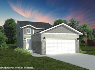 4555 17th St S, Moorhead, MN 56560