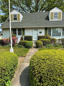 53 Fordham Avenue, Hicksville, NY, 11801