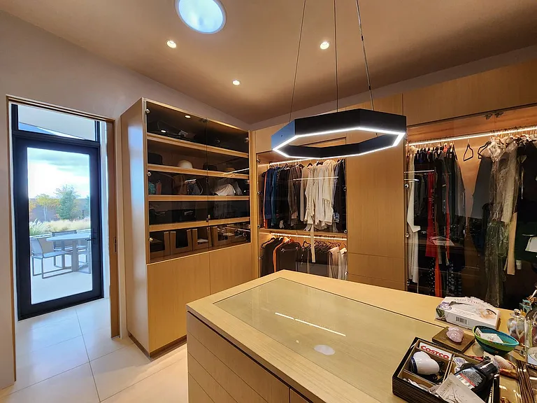 36 Plaza Del Centro — Photo 12