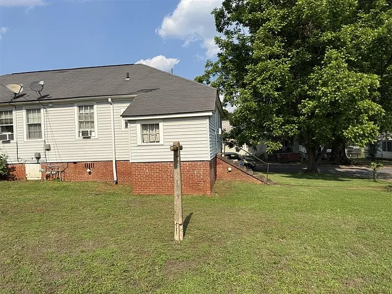509 E Damon Ave — Photo 8
