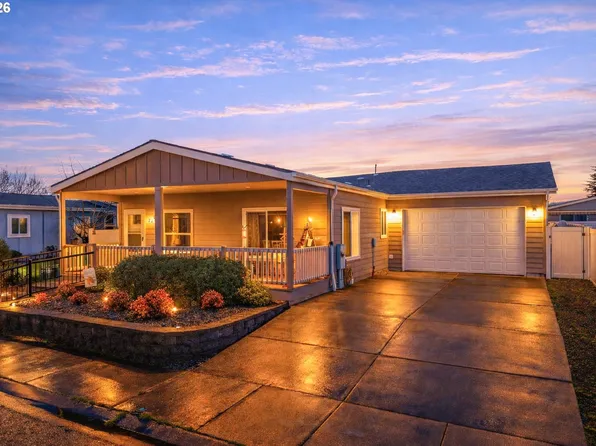 721 Oriental Ct, Molalla, OR 97038