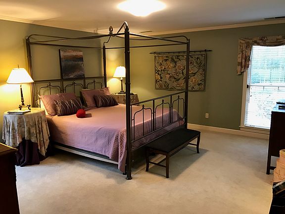 4th image of 1842 Brooksedge Dr