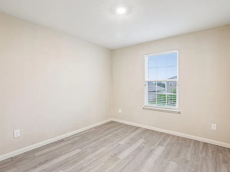 117 Cherry Tree Ln — Photo 21