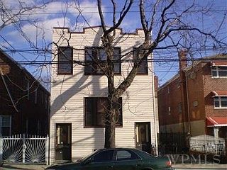 5th image of 4020 Murdock Ave