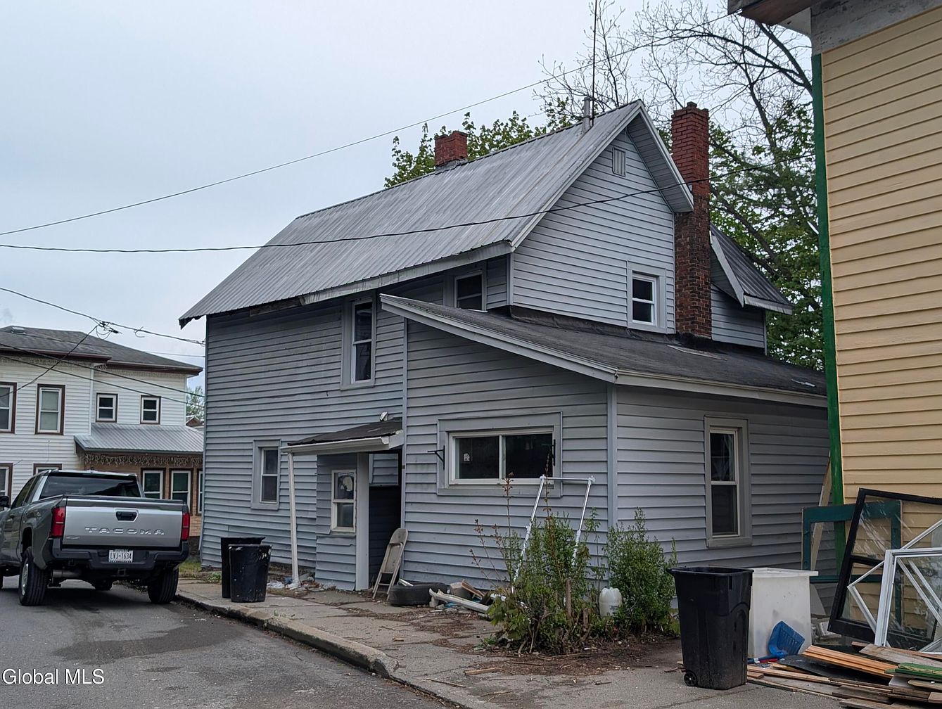 1st image of 18 Cross Street