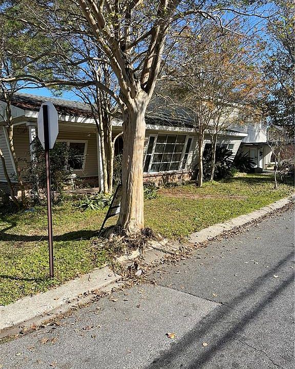 1st image of 615 W Josephine St