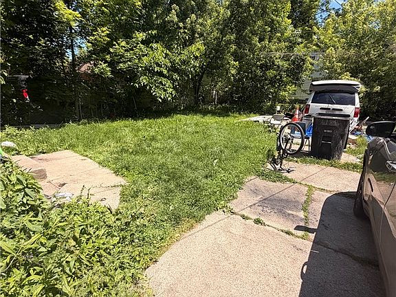 5th image of 3999 E 141st St