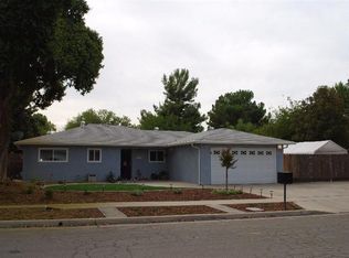 5822 E Lansing Way, Fresno, CA 93727