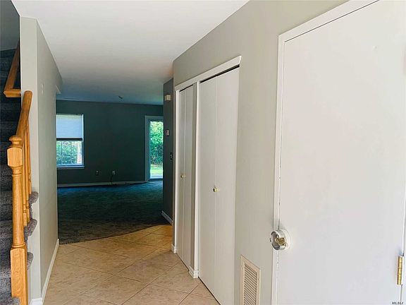 5th image of 908 Sara Cir