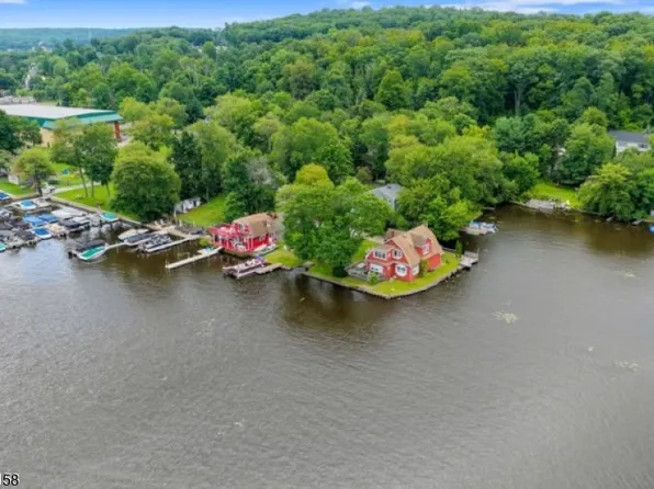8 Shallow Cove Rd, Jefferson Twp., NJ 07849