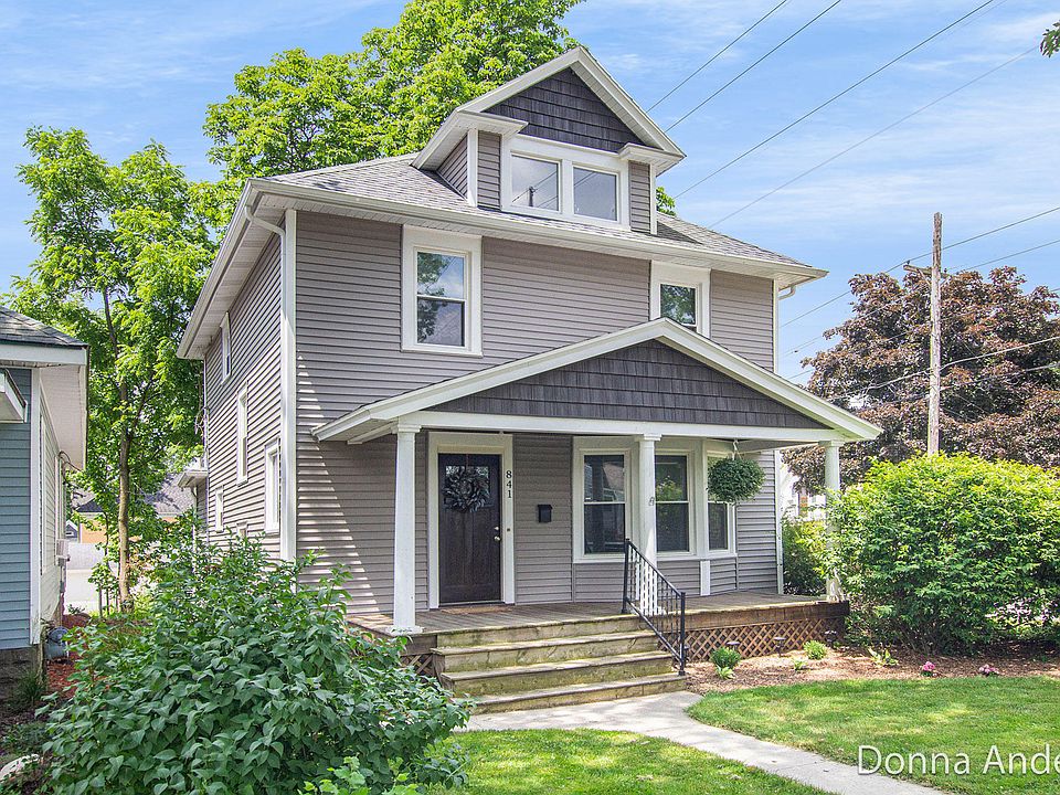 1st image of 841 Paris Ave NE