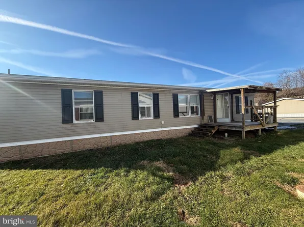 100 Lilly Dr, Ephrata, PA 17522
