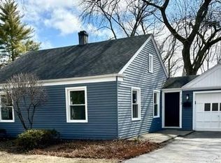 1713 Maple Ave, Northbrook, IL 60062