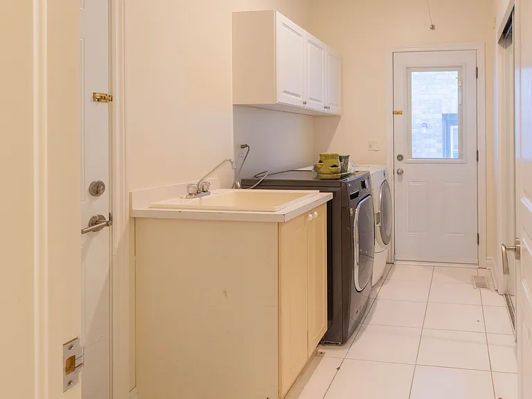 2 Farnham Dr — Photo 11