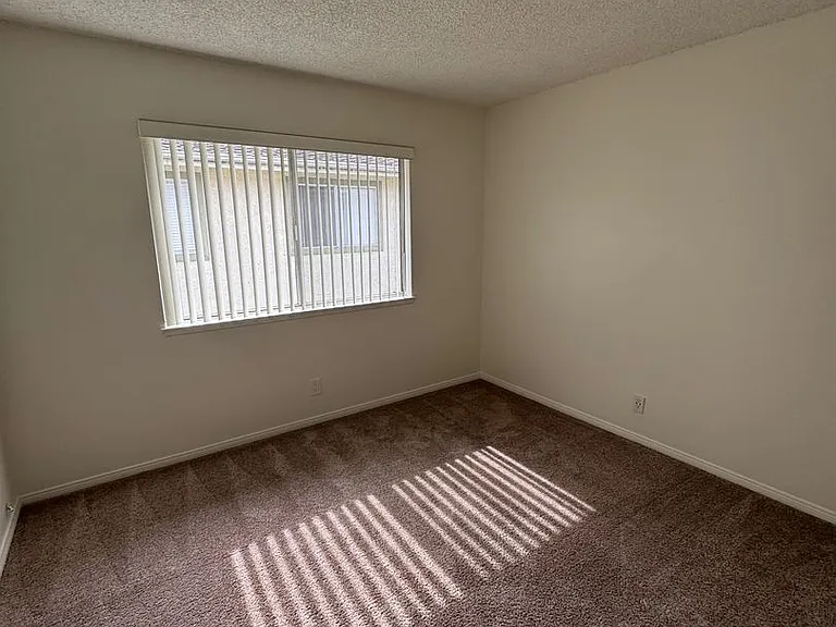 2631 Spinnaker Ave — Photo 11