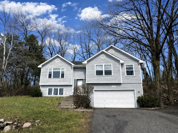 4275 Hanrehan Lake Blvd, Savage, MN 55378