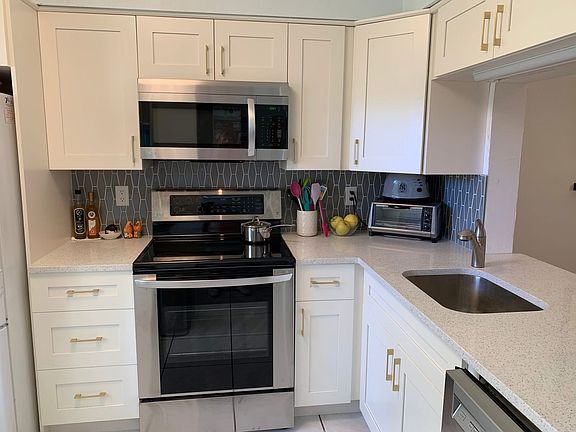 2nd image of 1701 Pinehurst Rd APT 15G