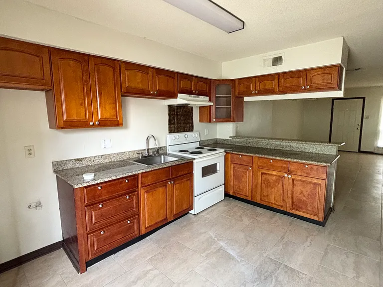 4141 Lac Couture Dr #C — Photo 1