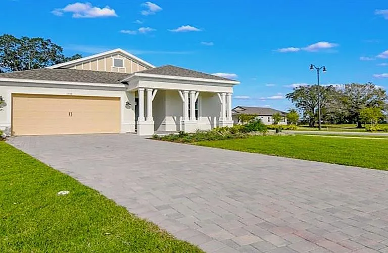 1598 Whitewood Ct — Photo 2