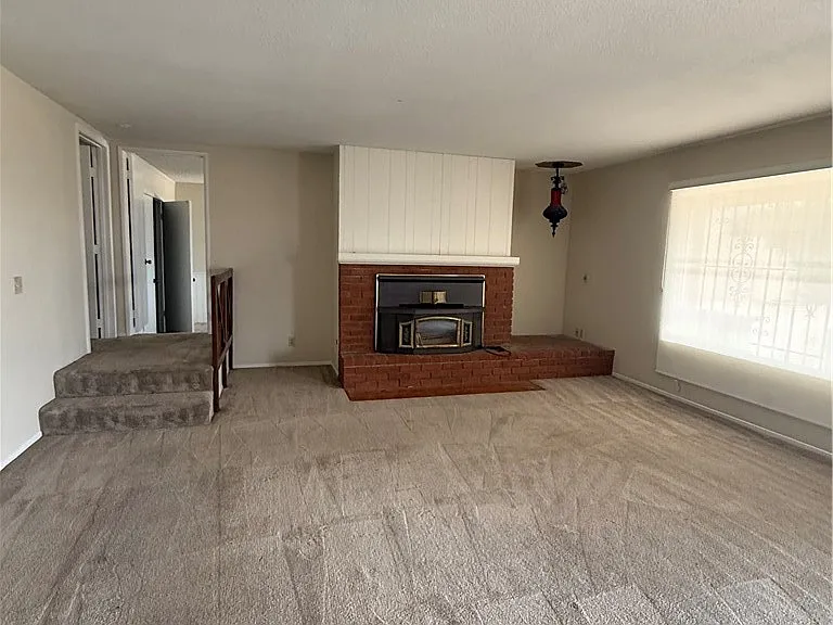 18053 Orange St — Photo 16