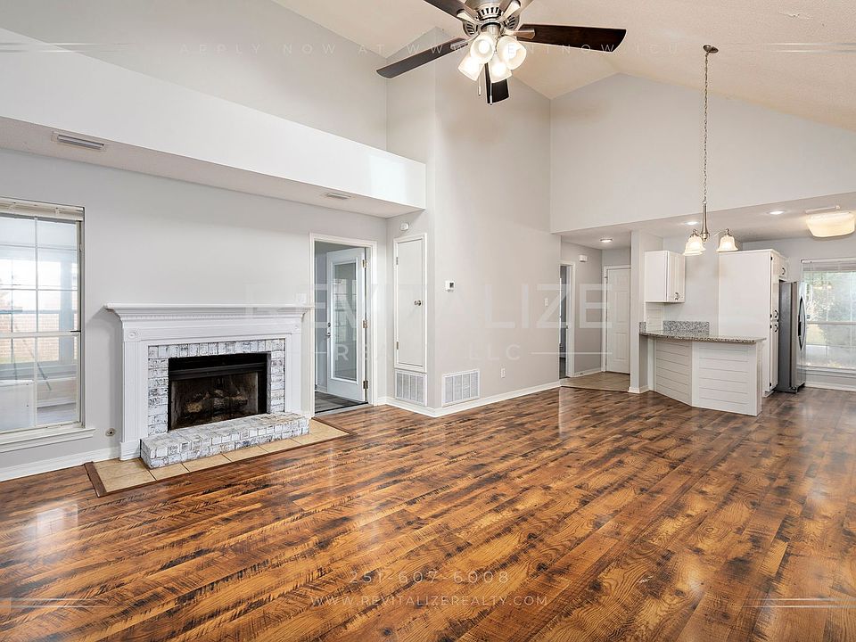 1st image of 2108 Panorama Dr