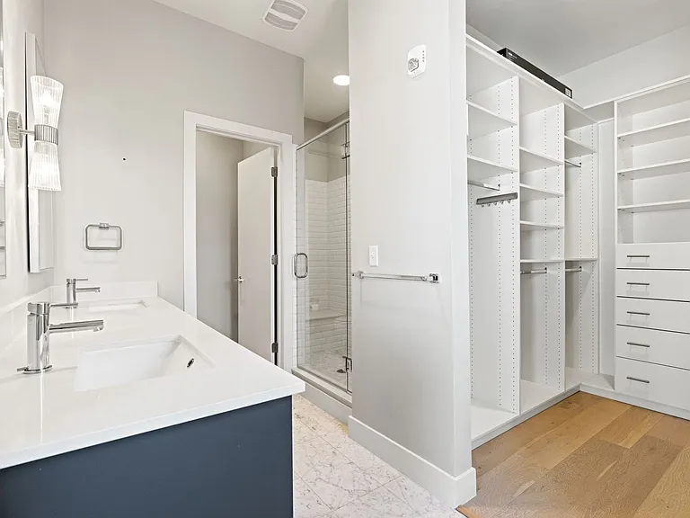 2525 Arapahoe St #301 — Photo 17