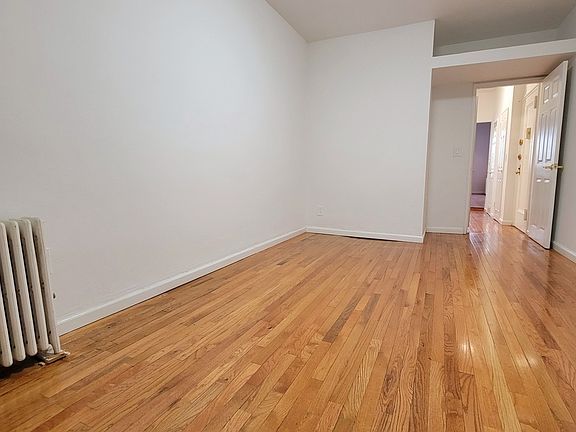 4th image of 227 E 69th St APT 4C