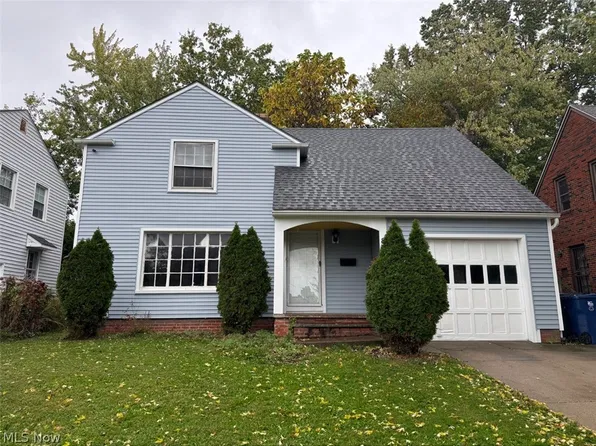 879 Medford Rd, Cleveland Heights, OH 44121
