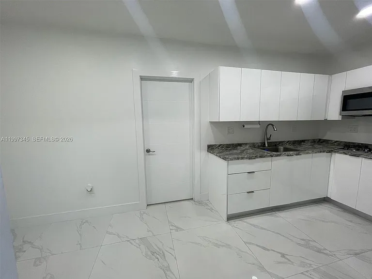 15426 SW 168th Ter #2 — Photo 8