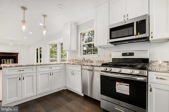 Valley View Dr — Photo 11