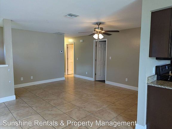 5th image of 1505 SW 48th Ter