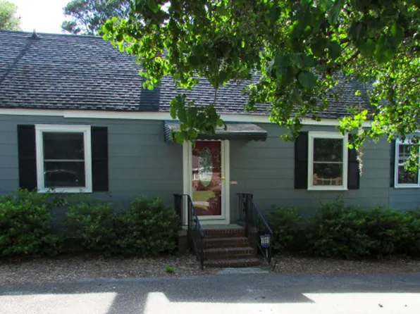 84 Willow Dr, Sumter, SC 29150