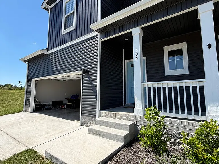 306 Mable Viola Ct — Photo 2