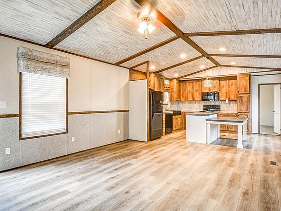 3rd image of 303 Goodlett Dr