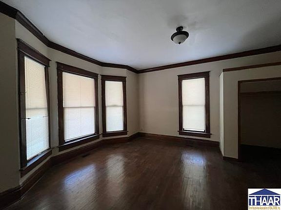 3rd image of 115 S 16th St