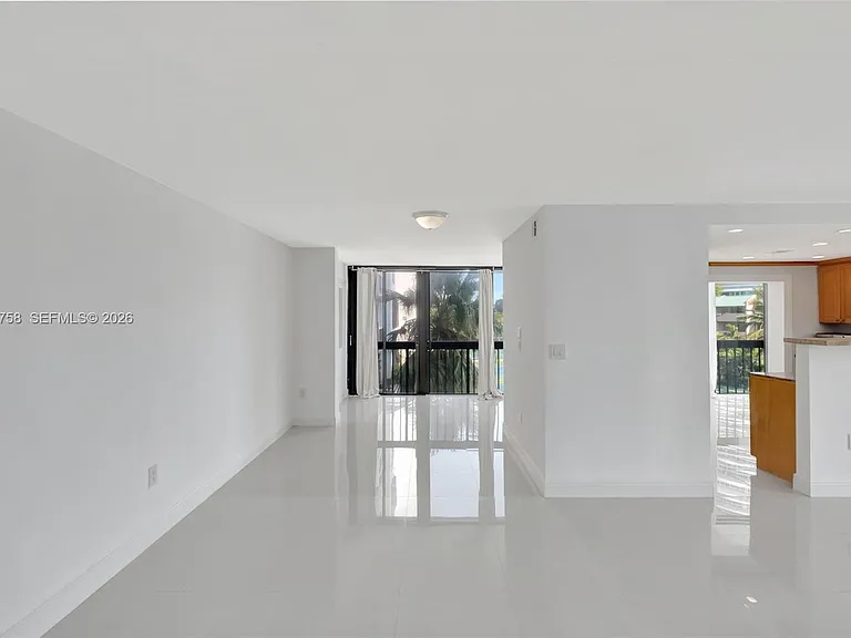 2333 Brickell Ave #305 — Photo 16