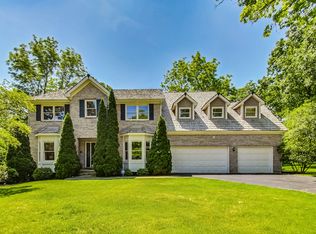 2559 Forest Ct, Lindenhurst, IL 60046